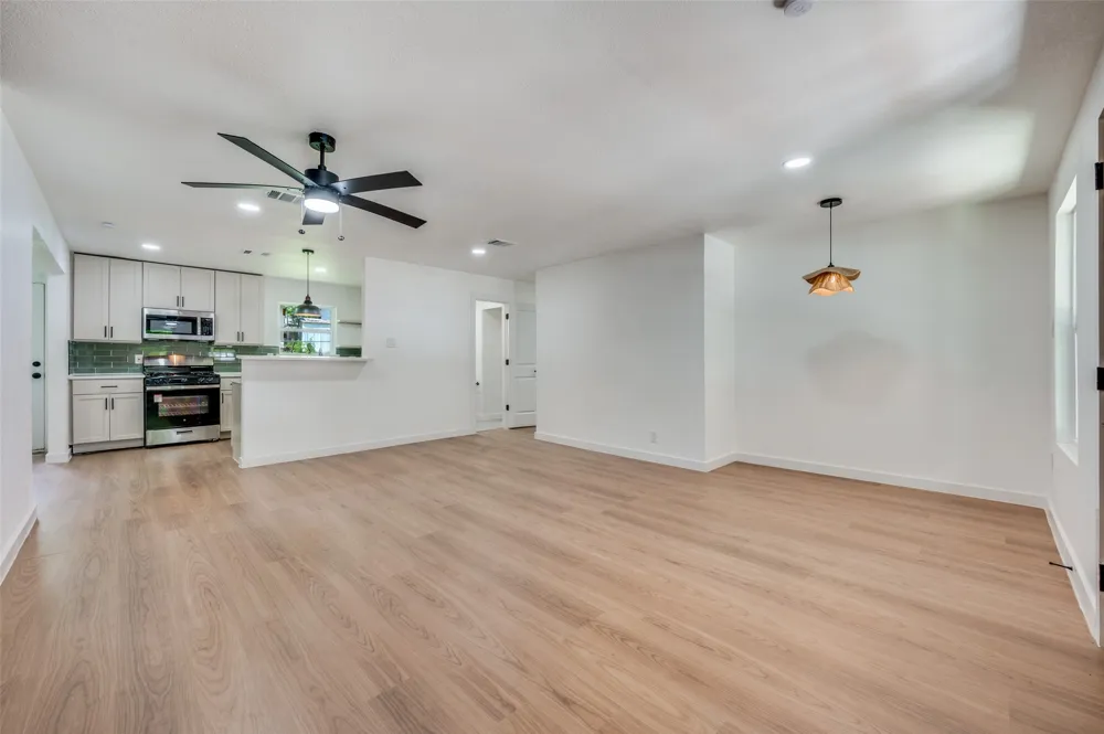 1646 Jackson Street Grand Prairie, TX 75051