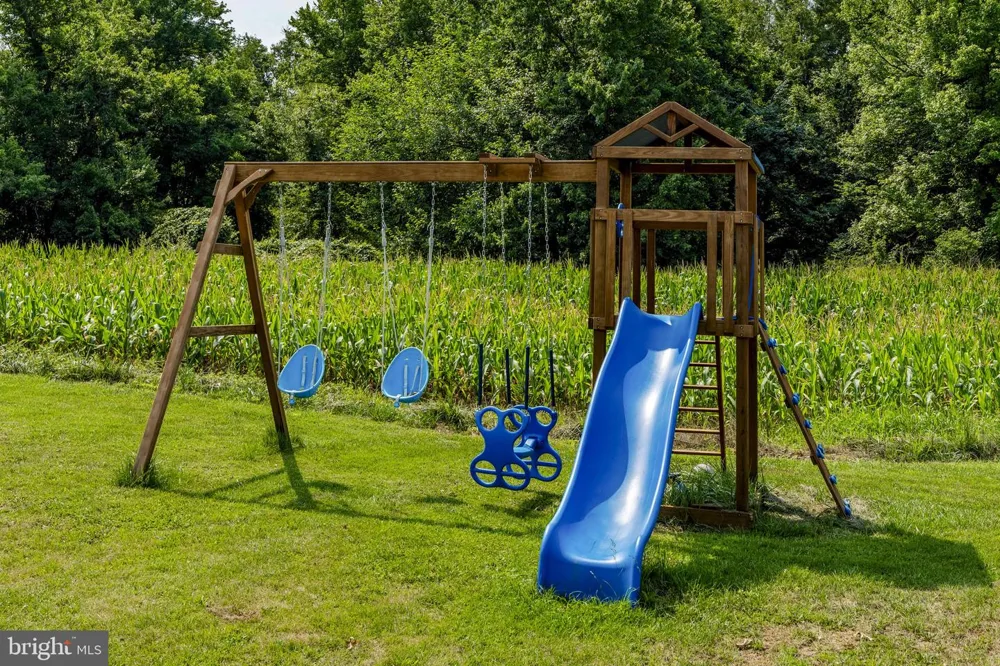 8064 COLEBROOK ROAD Palmyra, PA 17078