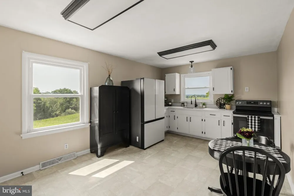 8064 COLEBROOK ROAD Palmyra, PA 17078