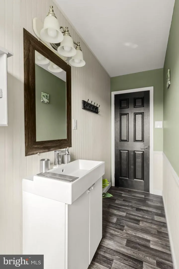 8064 COLEBROOK ROAD Palmyra, PA 17078