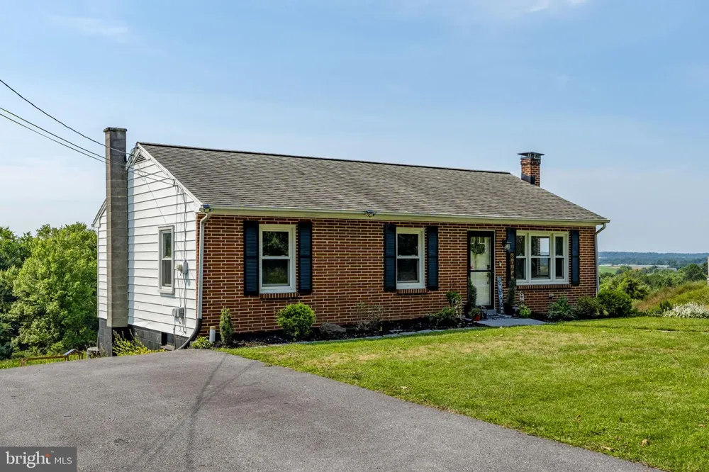 8064 COLEBROOK ROAD Palmyra, PA 17078