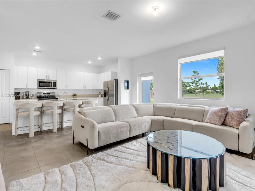 2832 SE 23rd Ave Homestead, FL 33035