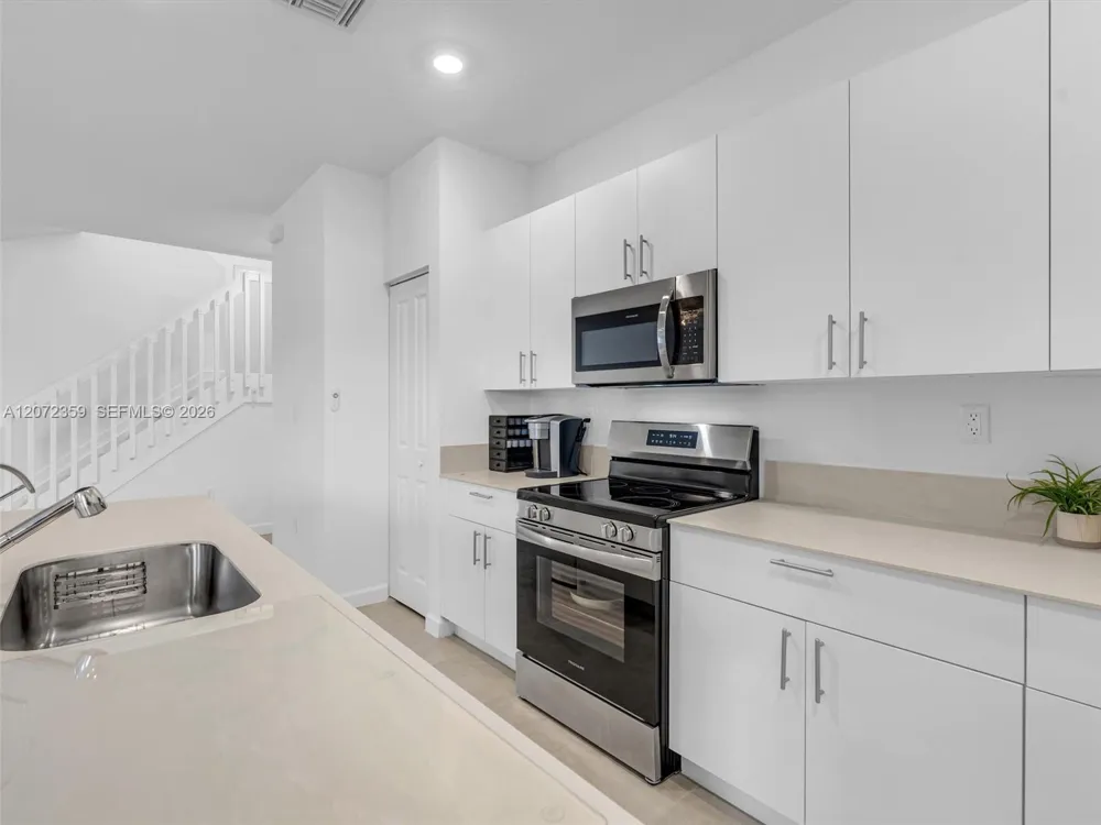 2832 SE 23rd Ave Homestead, FL 33035