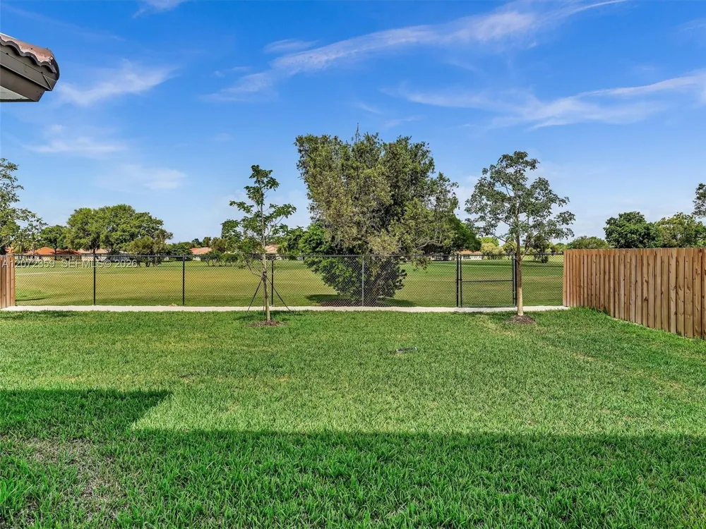 2832 SE 23rd Ave Homestead, FL 33035