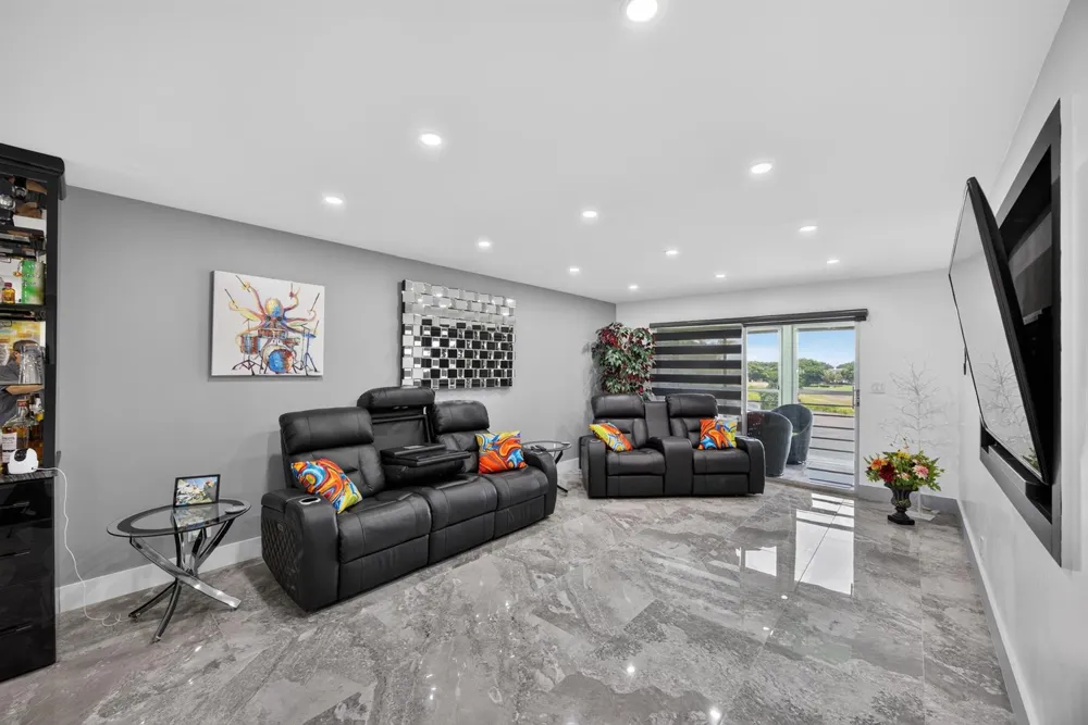 2903 VICTORIA CIRCLE #O4 Coconut Creek, FL 33066