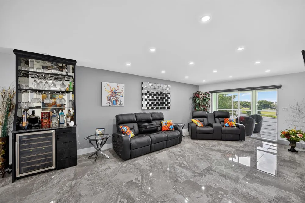 2903 VICTORIA CIRCLE #O4 Coconut Creek, FL 33066