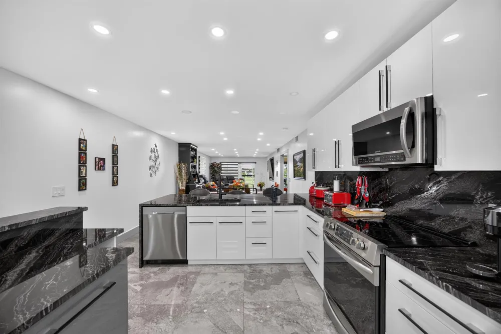 2903 VICTORIA CIRCLE #O4 Coconut Creek, FL 33066
