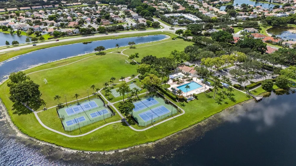 7372 ROCKBRIDGE CIRCLE #7372 Lake Worth, FL 33467