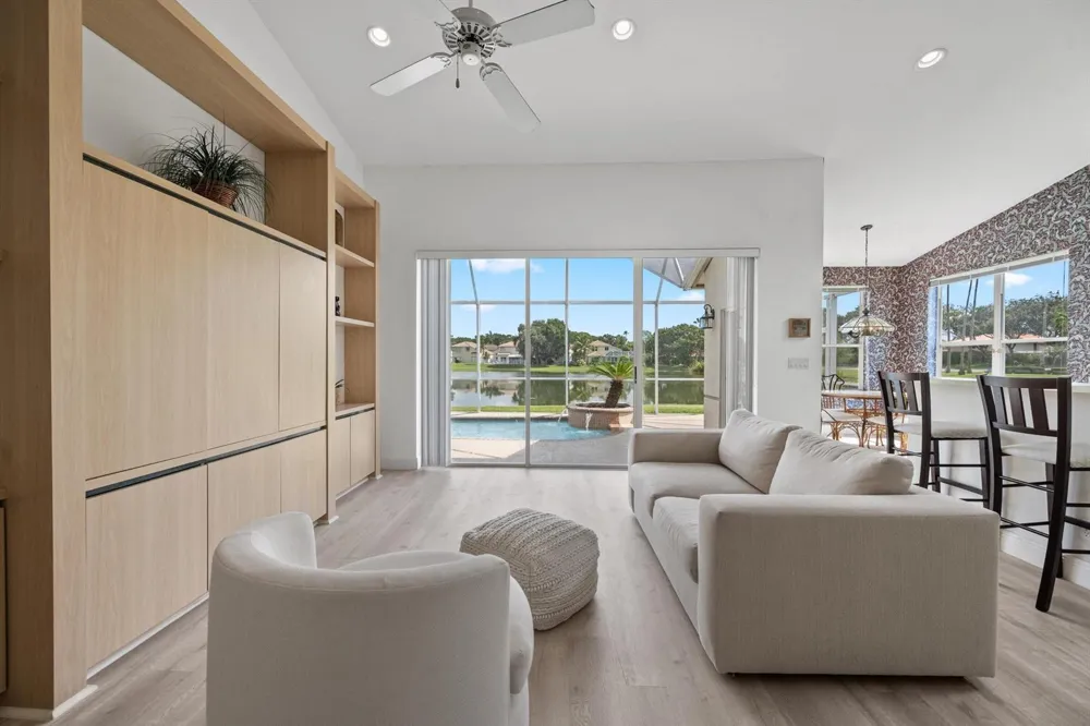 7372 ROCKBRIDGE CIRCLE #7372 Lake Worth, FL 33467
