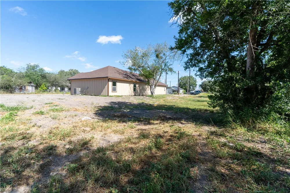 1100 Lucero Street Alice, TX 78332