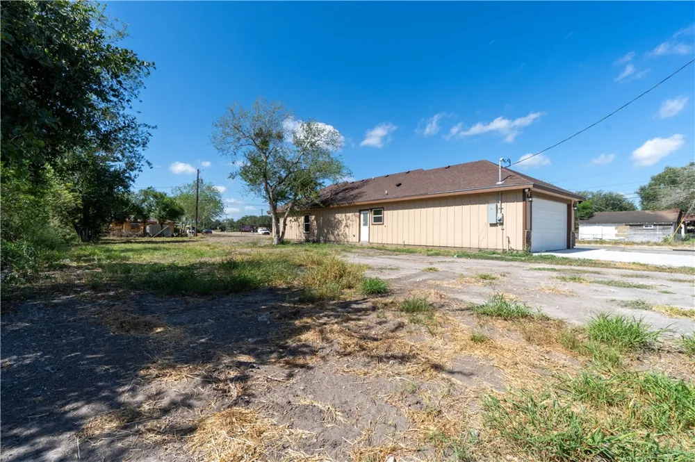 1100 Lucero Street Alice, TX 78332
