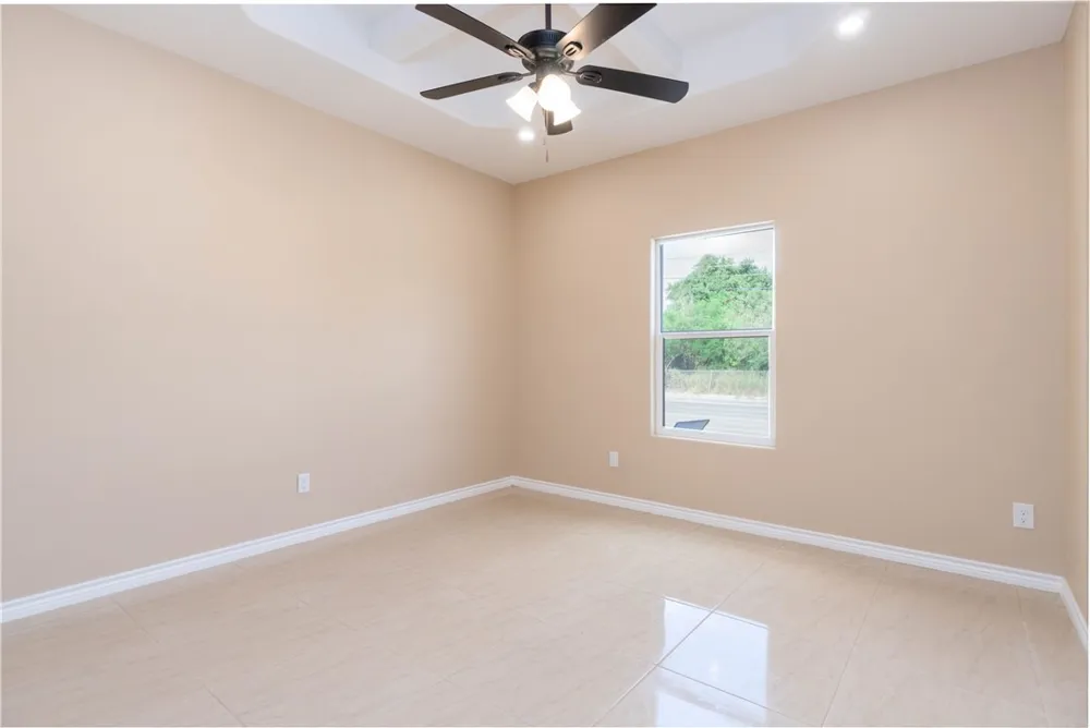 1100 Lucero Street Alice, TX 78332