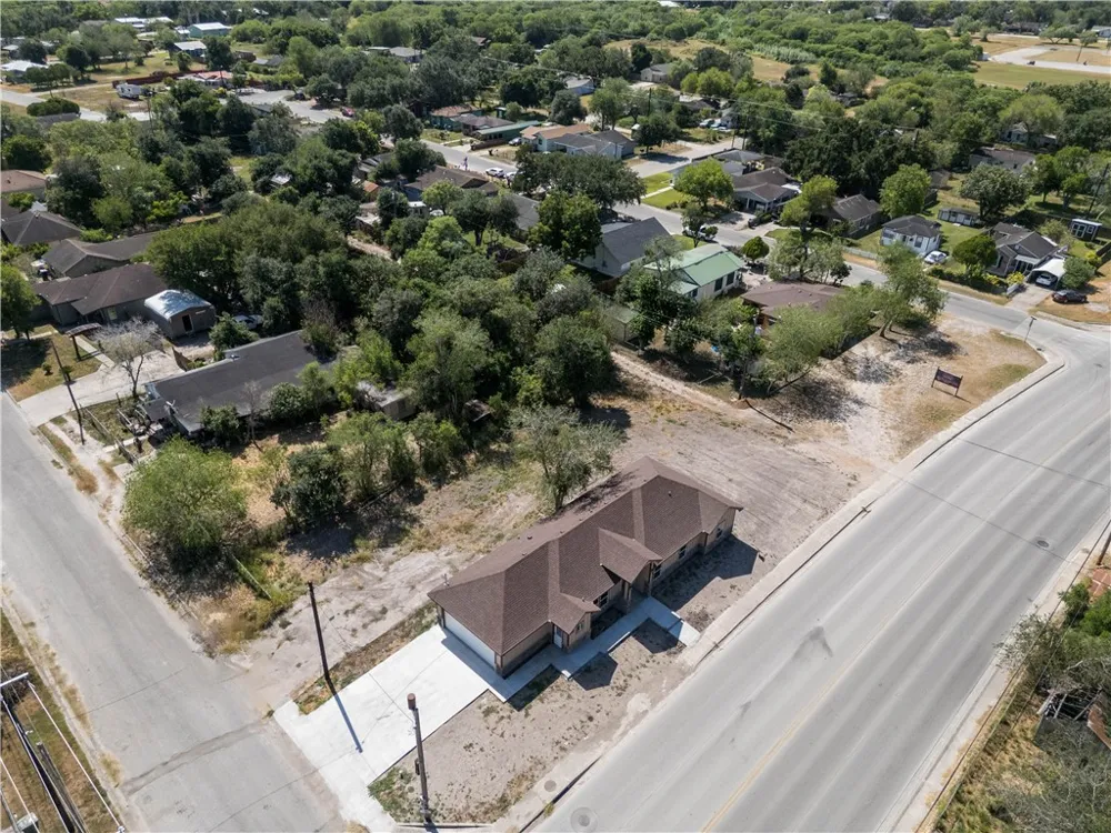 1100 Lucero Street Alice, TX 78332