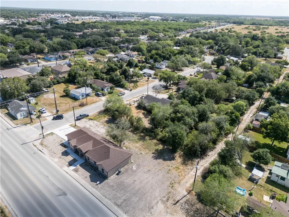 1100 Lucero Street Alice, TX 78332