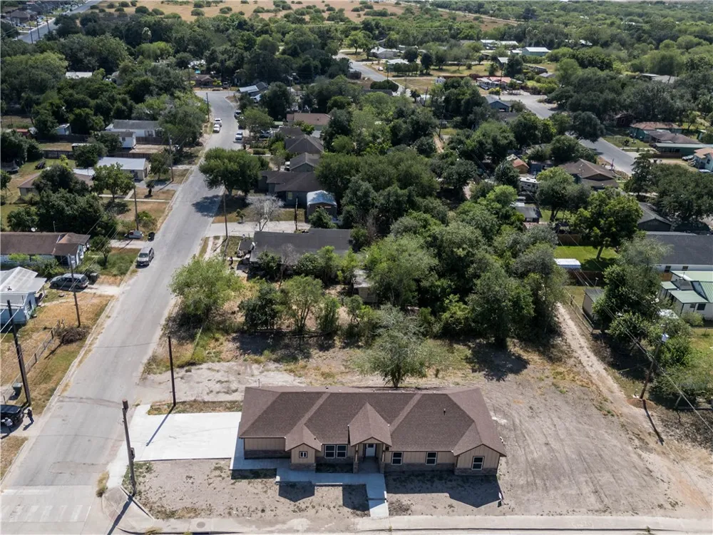 1100 Lucero Street Alice, TX 78332
