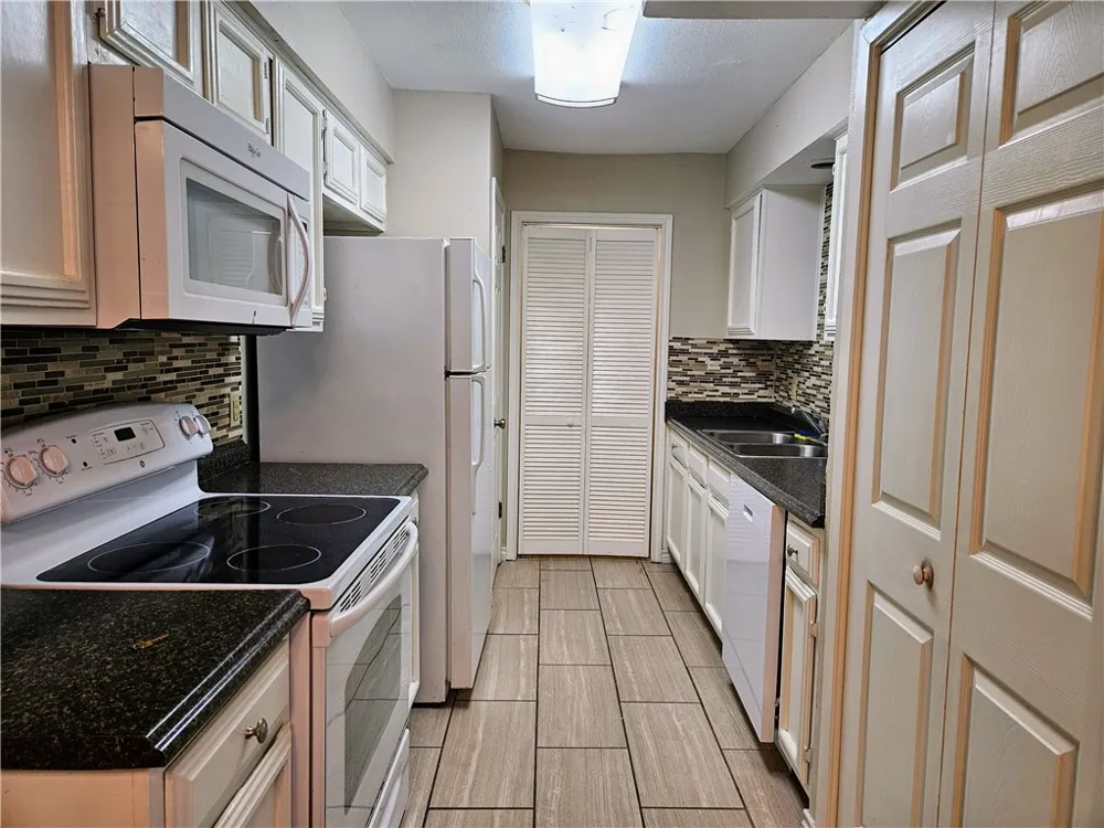 7202 Mansions Drive #H-2 Corpus Christi, TX 78414