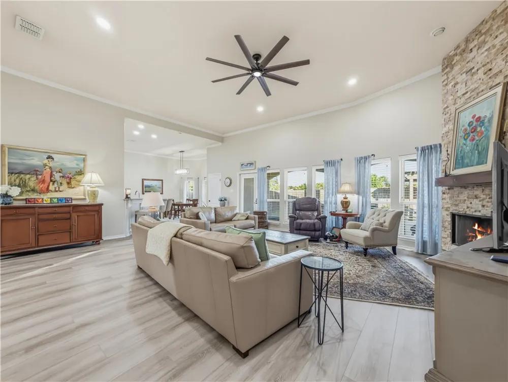1821 Amos Court Corpus Christi, TX 78418