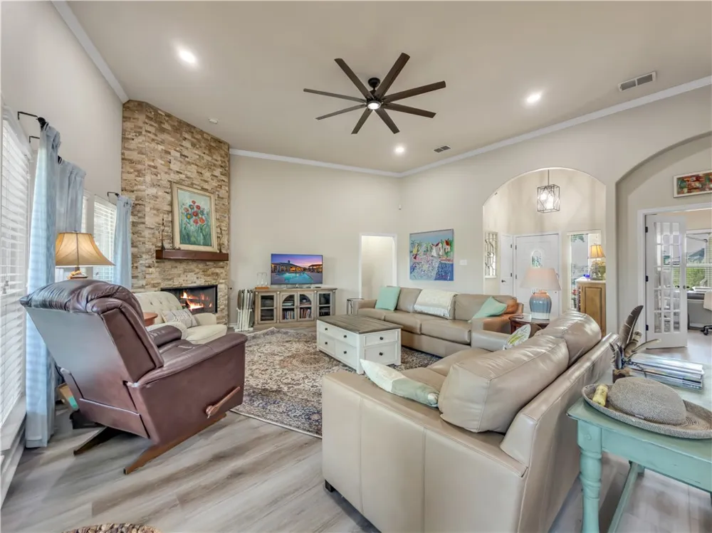 1821 Amos Court Corpus Christi, TX 78418