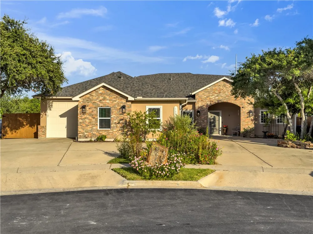 1821 Amos Court Corpus Christi, TX 78418