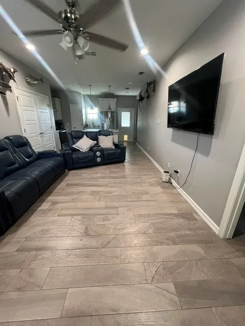 1107 E Kenedy Avenue Kingsville, TX 78363