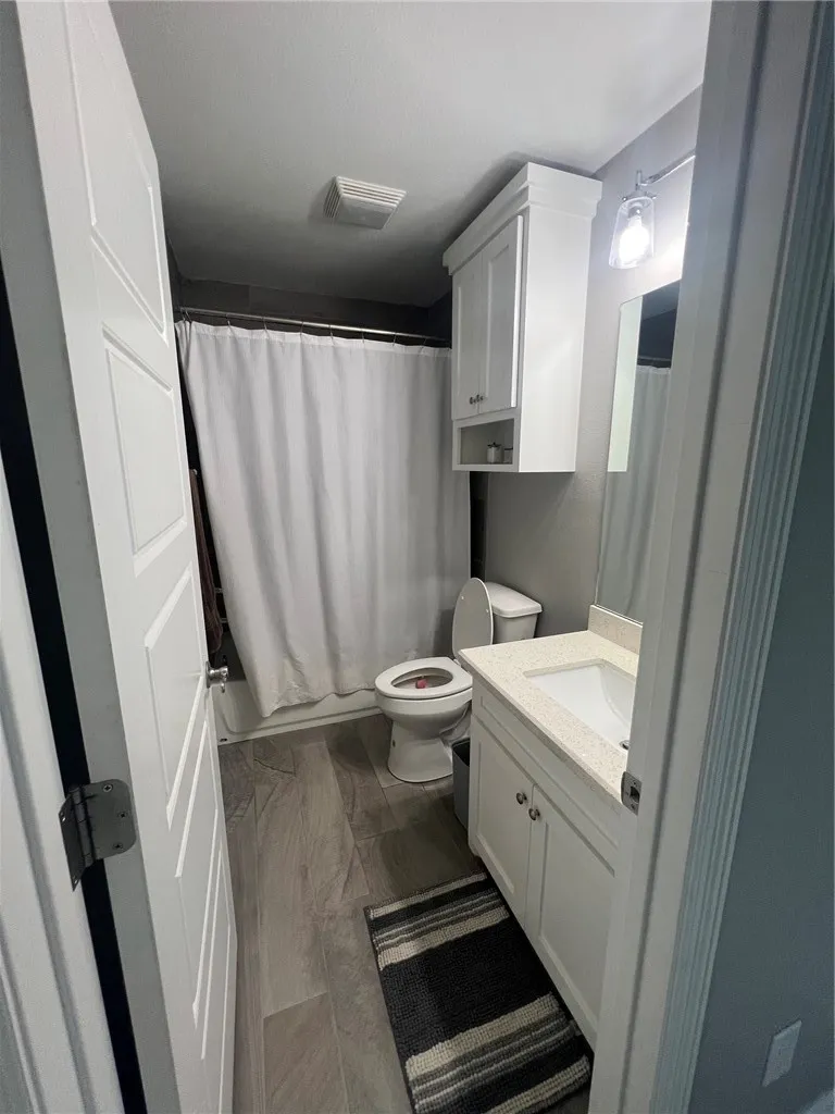 1107 E Kenedy Avenue Kingsville, TX 78363