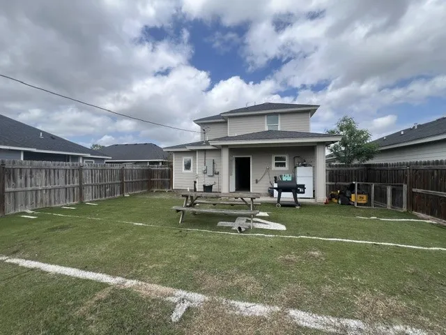 1107 E Kenedy Avenue Kingsville, TX 78363