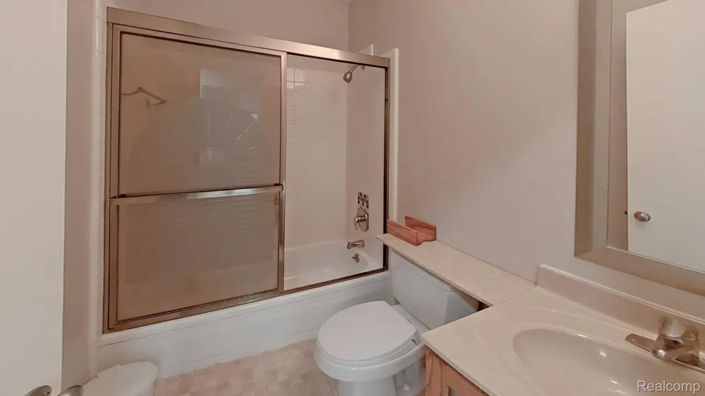 5609 Culpepper Drive West Bloomfield Charter Township, MI 48322