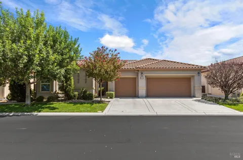 426 Eagle Crest Way