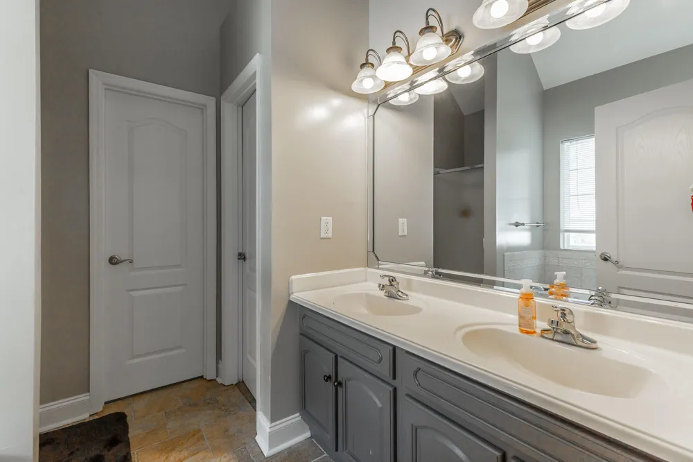 200 Hidden Oaks Drive Flintstone, GA 30725