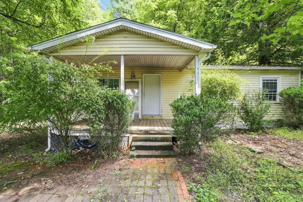 Tessentee Road Franklin, NC 28734