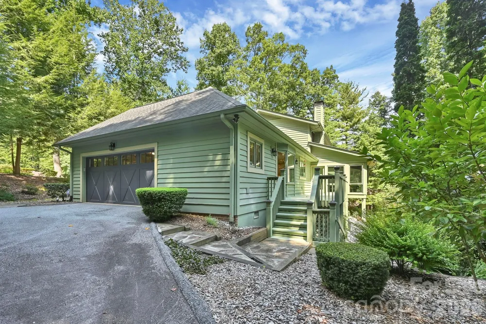 3 Rodney Court Flat Rock, NC 28731