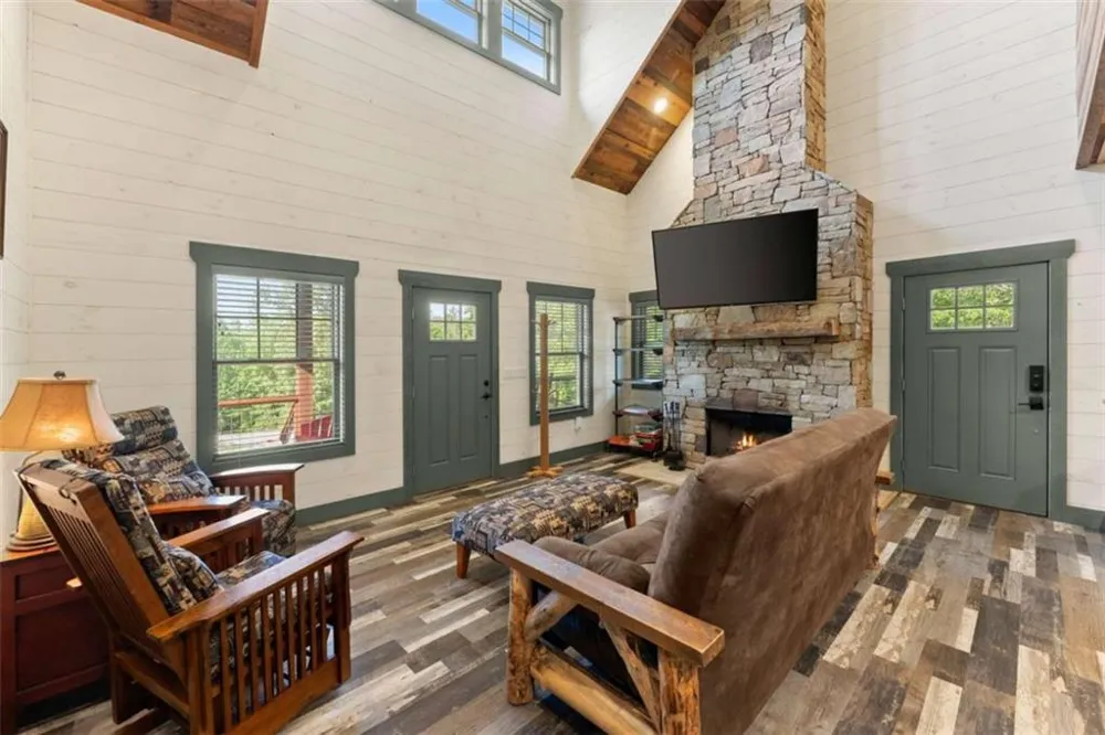 4061 Historic Old Highway 441 Clarkesville, GA 30523