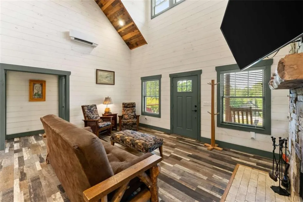 4061 Historic Old Highway 441 Clarkesville, GA 30523