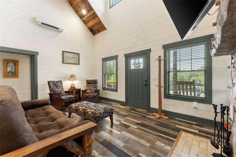4061 Historic Old Highway 441 Clarkesville, GA 30523