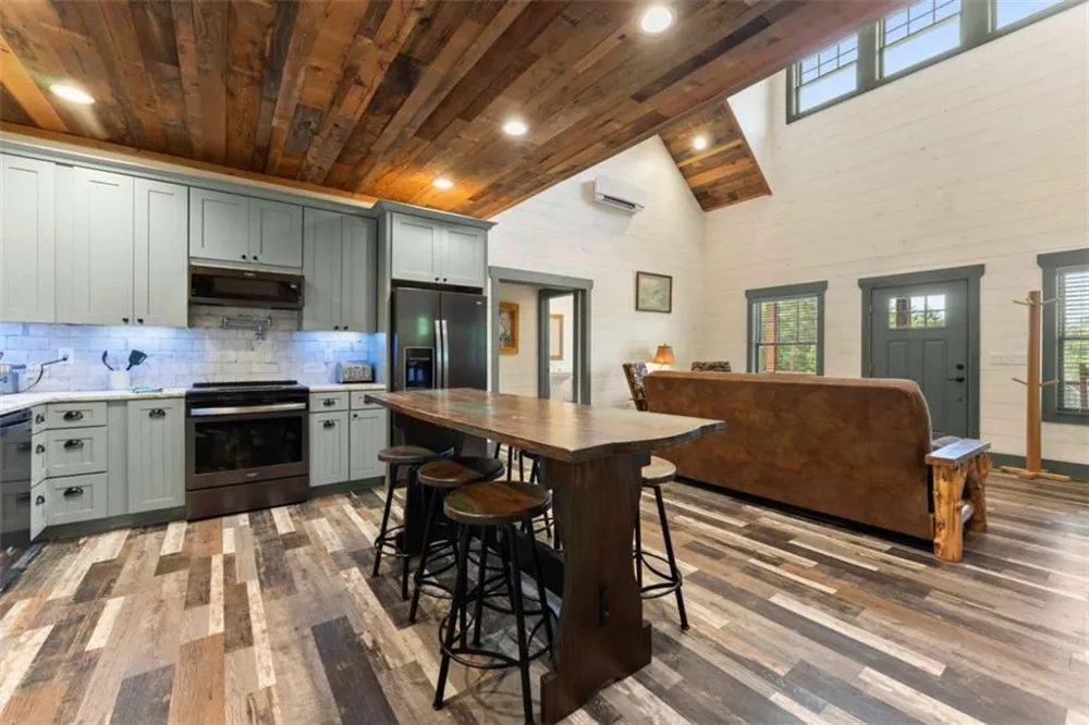 4061 Historic Old Highway 441 Clarkesville, GA 30523