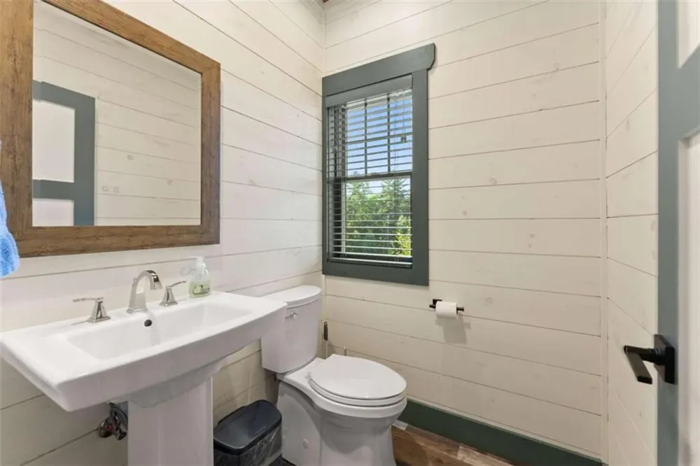 4061 Historic Old Highway 441 Clarkesville, GA 30523