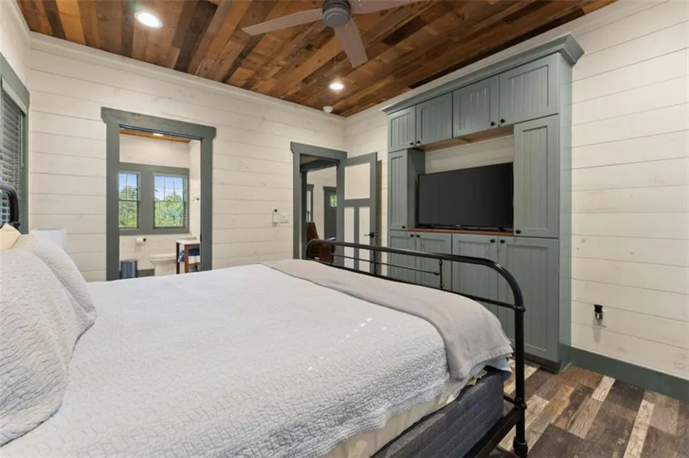4061 Historic Old Highway 441 Clarkesville, GA 30523