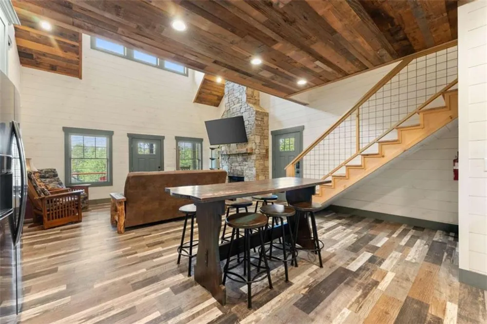 4061 Historic Old Highway 441 Clarkesville, GA 30523