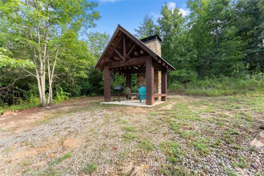 4061 Historic Old Highway 441 Clarkesville, GA 30523