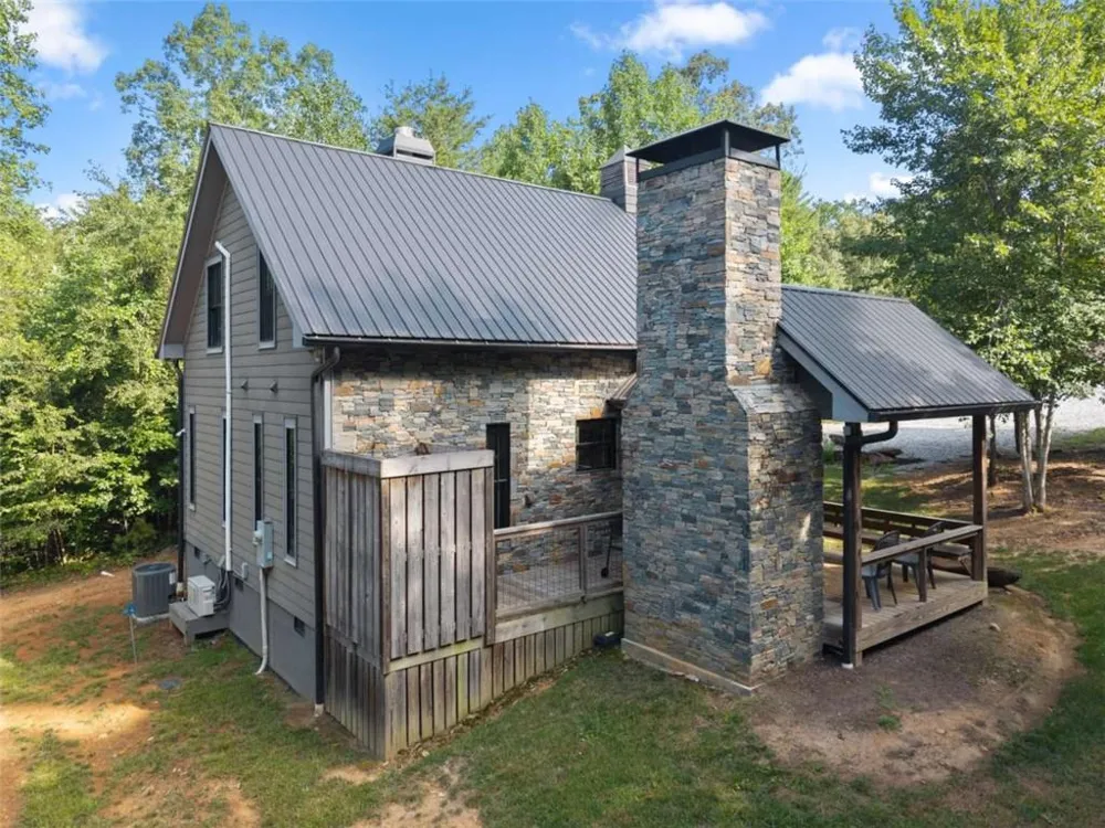 4061 Historic Old Highway 441 Clarkesville, GA 30523