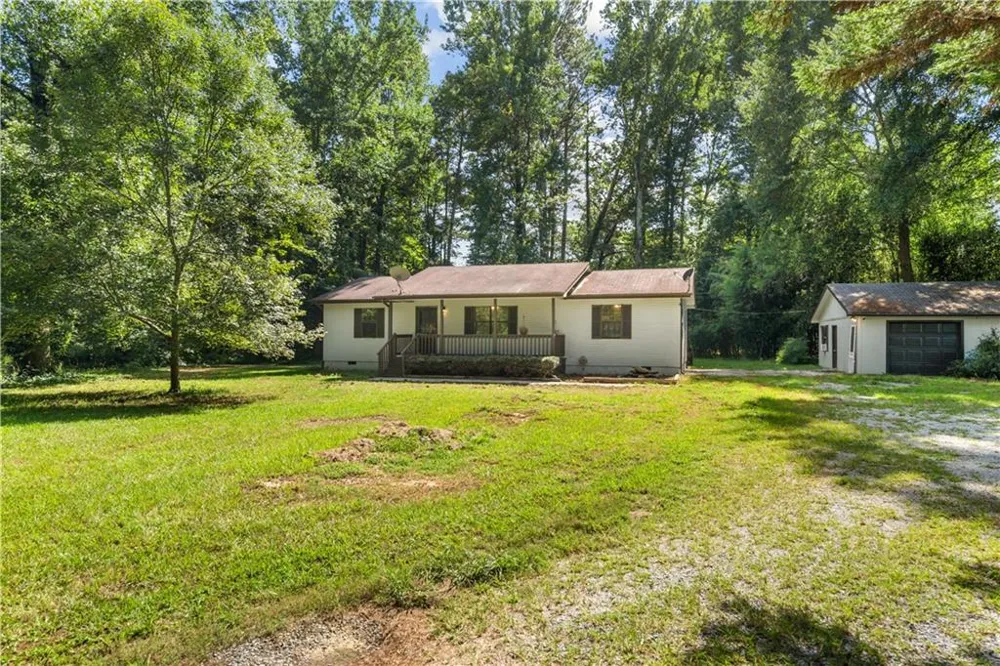 1425 Resaca Lafayette Road NW Resaca, GA 30735