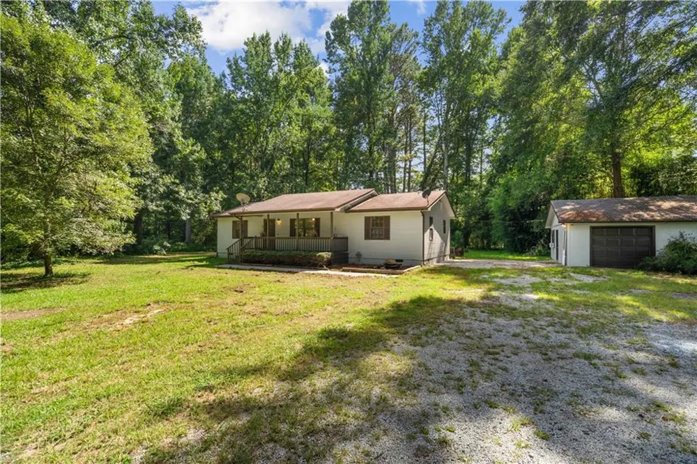 1425 Resaca Lafayette Road NW Resaca, GA 30735