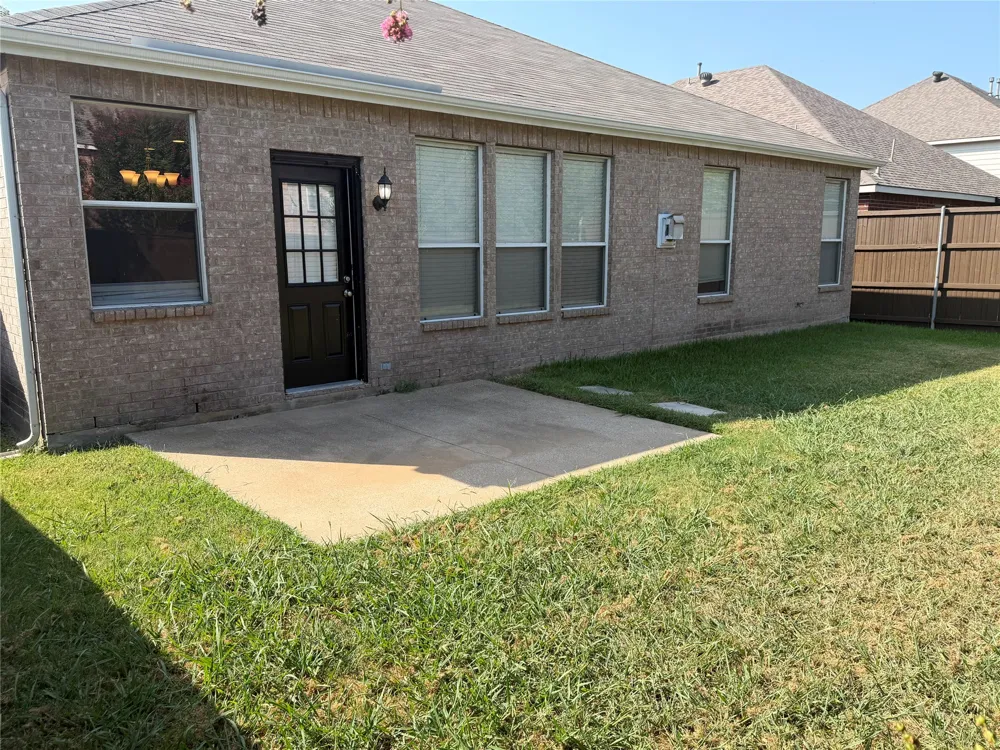 10613 Lansdowne Lane Rowlett, TX 75089