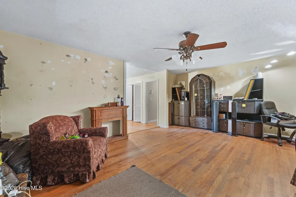 273 E Charity Road Rose Hill, NC 28458