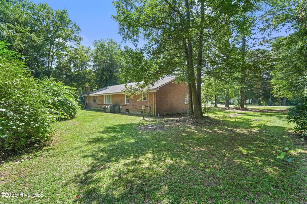 273 E Charity Road Rose Hill, NC 28458