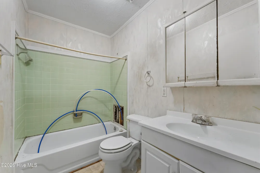 273 E Charity Road Rose Hill, NC 28458