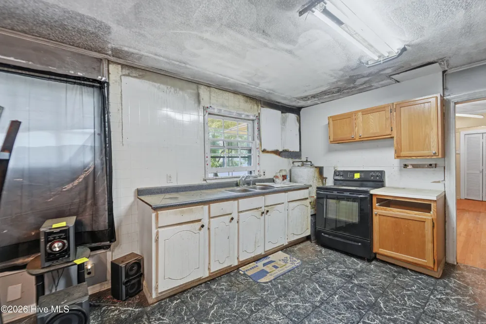273 E Charity Road Rose Hill, NC 28458
