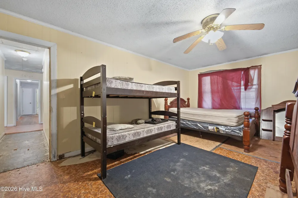 273 E Charity Road Rose Hill, NC 28458