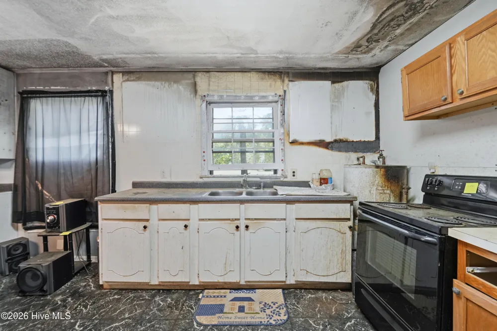 273 E Charity Road Rose Hill, NC 28458