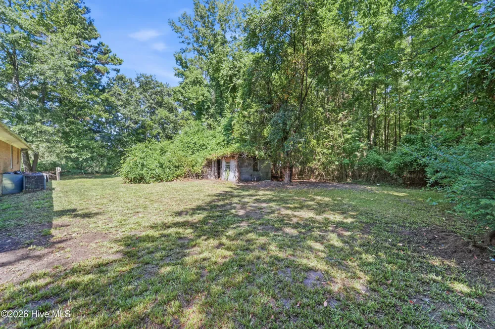 273 E Charity Road Rose Hill, NC 28458
